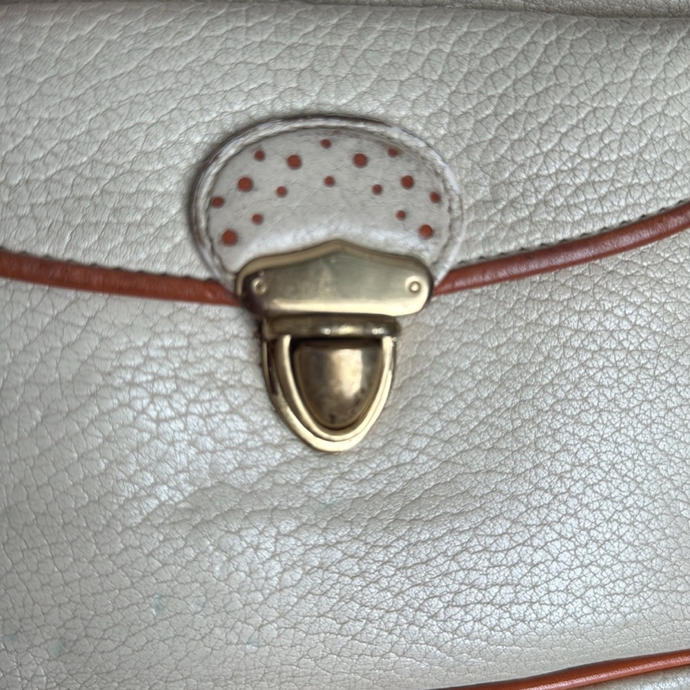 Rare-Vintage Dooney & Bourke Cream & Brown Leather Kitty Crossbody Bag. - Picture 12 of 14